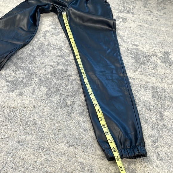 New WeWoreWhat Vegan Leather Jogger Pants Pull On Black Sz XS - Picture 11 of 13